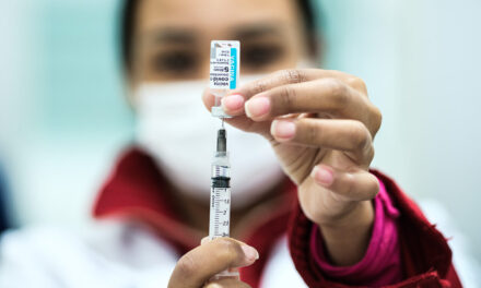 Equipe de saúde de Ouro Velho avança na vacinação contra a covid-19 e anuncia imunização para pessoas com 22 anos