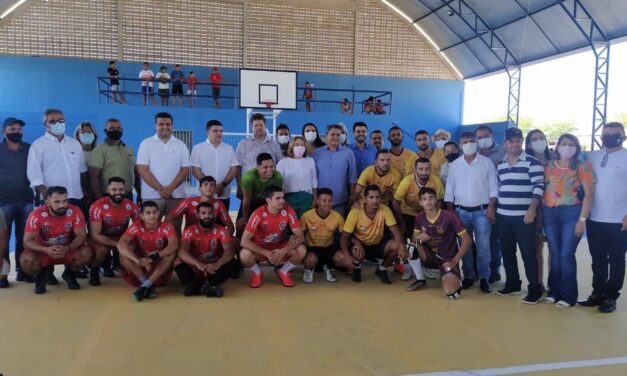 Prefeito de Ouro Velho inaugura ginásio de esportes denominado de ‘Deputado Rômulo Gouveia