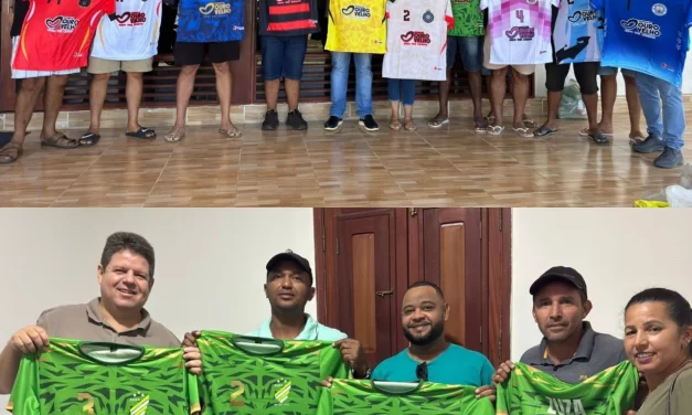 Prefeitura de Ouro Velho entrega uniformes às equipes participantes do Campeonato Municipal de Futsal