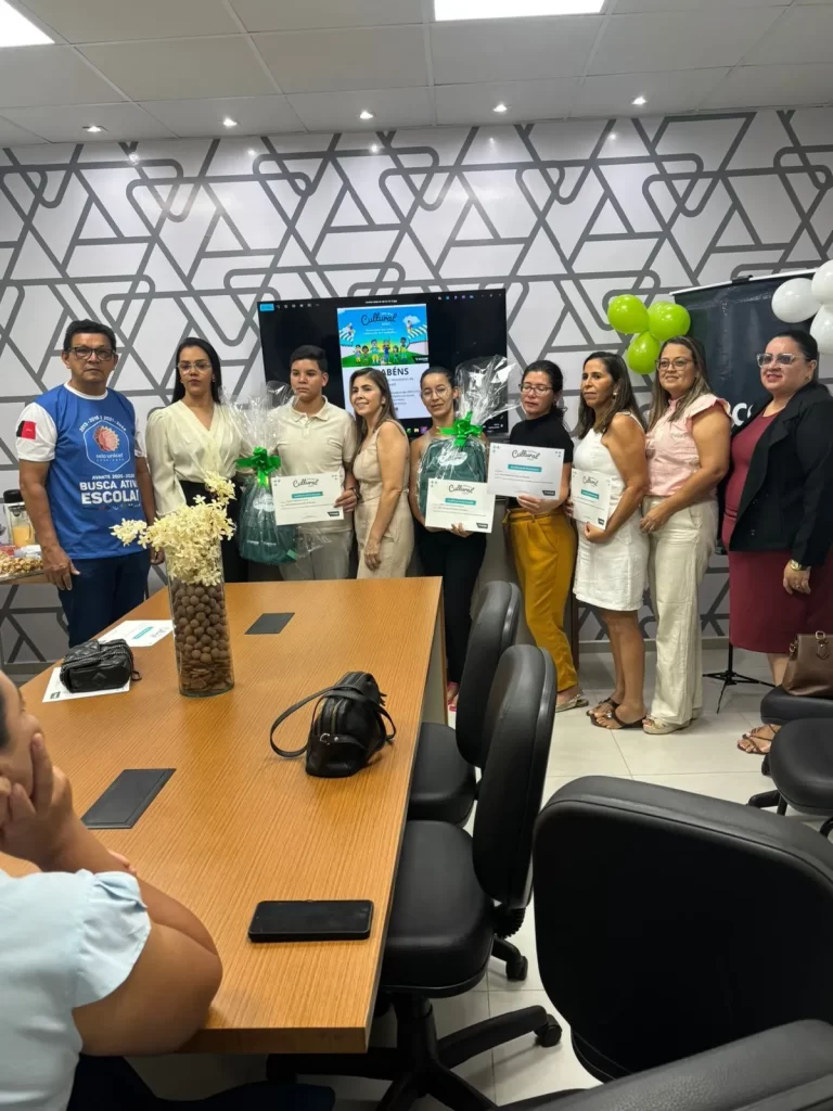 sicoob-premia-estudantes-da-rede-municipal-de-ouro-velho-por-destaque-em-concurso-de-producoes-textuais-e-desenhos